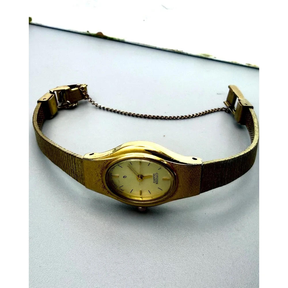 Vintage Citizen 5930-S26350 Women's Gold Tone Oval Quartz Watch Working